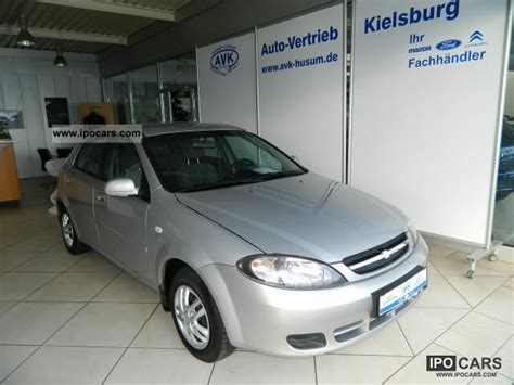 2004 Daewoo Chevrolet Lacetti - Car Photo and Specs