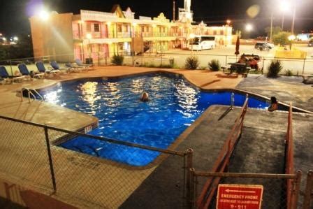 Pool at the Big Texan Motel, Amarillo, TX. 2010 | Pool, Outdoor decor ...