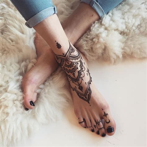 Special henna on feet Veronicalilu Mehndi Tattoo, Henna Tattoos, Henna ...