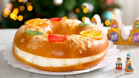 Roscón de Reyes: Spain's Cake at Christmas/Orgies | Everyday Food Blog