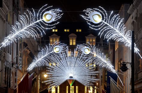 15 Incredible Christmas Lights Displays in London - Christmas 2017 ...