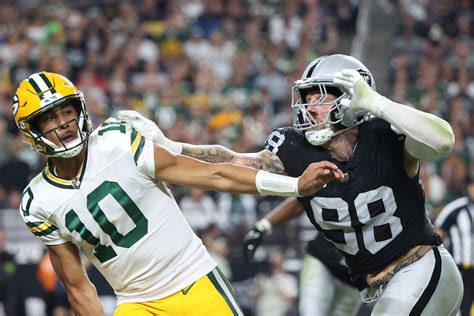 NFL highlights on Oct. 9: Raiders win because Packers were worse - CGTN