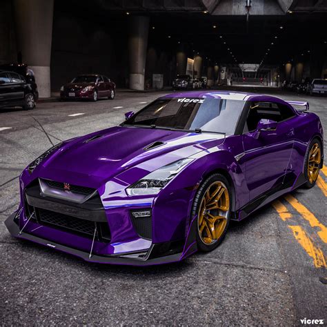 The Purple looks insane on the GTR 😈 What do you guys think? : r/carporn