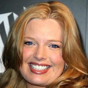 Melissa Peterman - Age, Family, Bio | Famous Birthdays