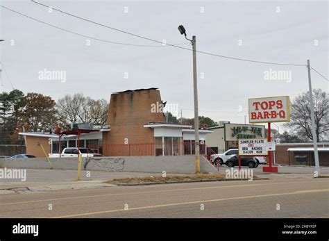 Tops Barbecue Restaurant Stock Photo - Alamy