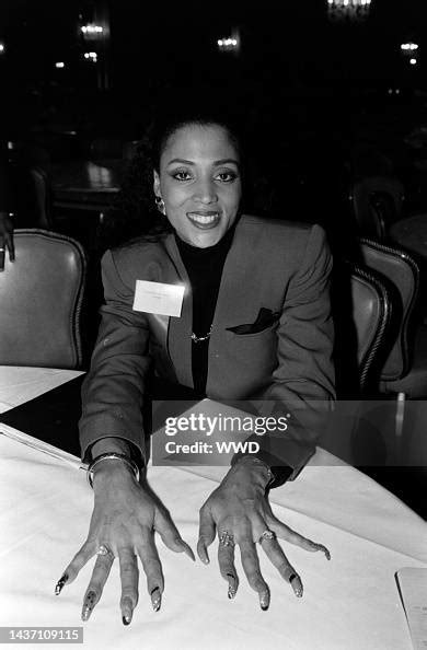 Florence Griffith Joyner displays her fingernails during an event at... News Photo - Getty Images