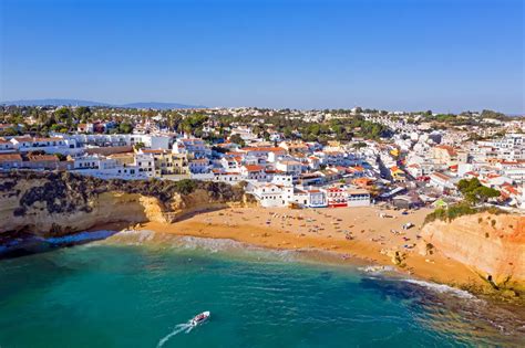 The ultimate guide to Carvoeiro beach - Amused by Algarve