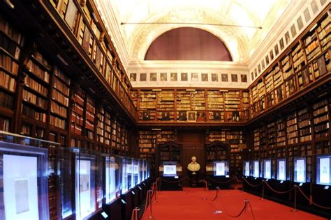 Biblioteca and Pinacoteca Ambrosiana (Ambrosian Library and Art Gallery), Milan - Centre ...