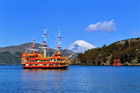 "Explore the Majestic Mt. Fuji, Lake Ashi, and Owakudani Valley on an Unforgettable Day Tour ...