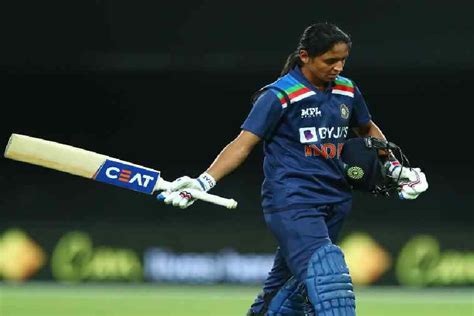 Indian women cricket team | Harmanpreet Kaur defends temperamental ...