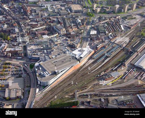 Doncaster railway station hi-res stock photography and images - Alamy