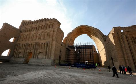 Iraq's 1,400-year-old ancient Arch of Ctesiphon under restoration | Daily Sabah