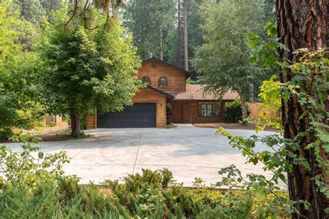 Mount Shasta, CA Real Estate - Mount Shasta Homes for Sale | realtor.com®