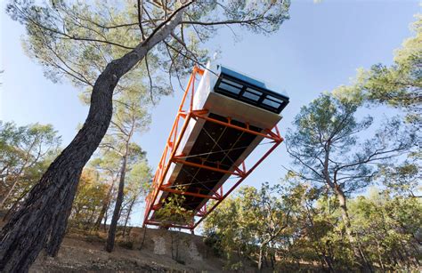 Richard Rogers’ final building is a dramatic cantilevered gallery - The Spaces