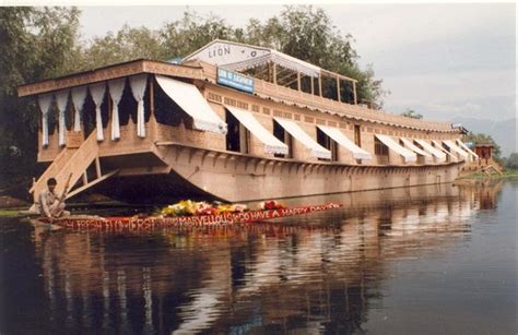 Wangnoo Heritage Houseboats (Srinagar, Kashmir) - Lodge Reviews, Photos, Rate Comparison ...