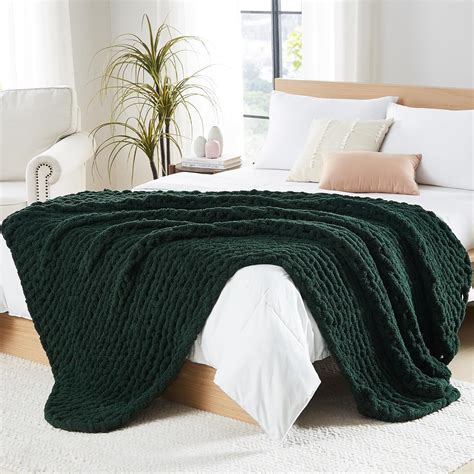 Amazon.com: L'AGRATY Chunky Knit Blanket Throw - Soft Chunky Throw ...