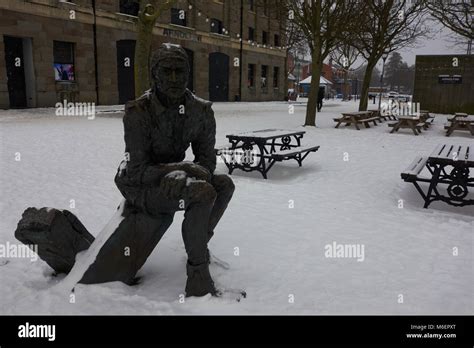 John cabot statue hi-res stock photography and images - Alamy