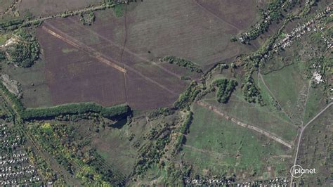 Satellite photos reveal fortification plans in Russia-occupied Ukraine ...