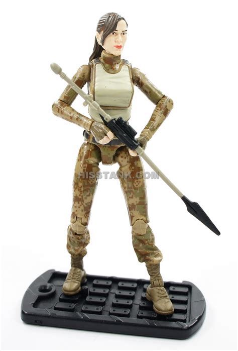 GIJOE Retaliation Lady Jaye In-Hand Action Figure Images - HissTank.com