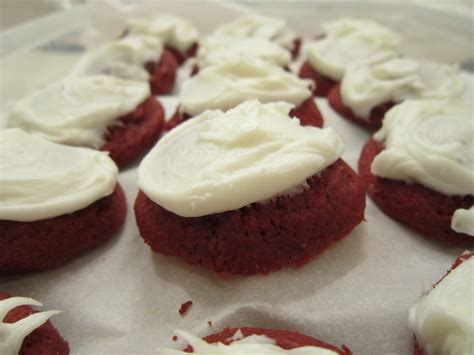 Red Velvet Cookies - Sweet Beginnings Blog