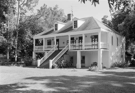 Pictures Roubieu-Jones Plantation House, Natchez Louisiana