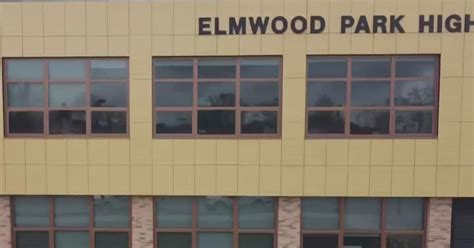 Elmwood Park teachers, staff, parents demand safe schools - CBS Chicago