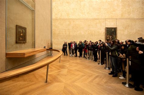 Louvre Museum Mona Lisa Room - seijishohei