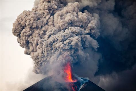 Campi Flegrei is one of world’s most dangerous super volcanoes, and now ...