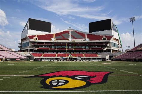 L&N Stadium – Louisville Cardinal Stadium