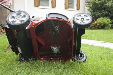 Toro TimeMaster 30-in Lawn Mower Review with Personal Pace - PTR