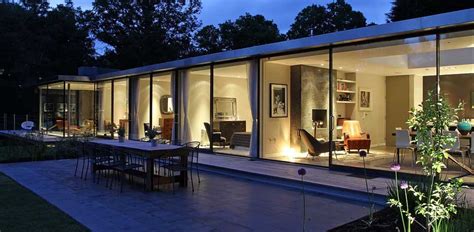 25 Amazing Modern glass house design