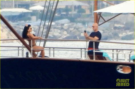 Photo: jeff bezos photographer for lauren sanchez on yacht 11 | Photo 4944582 | Just Jared ...