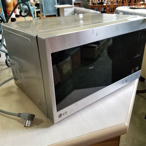 LG SMART INVERTER MICROWAVE - Big Valley Auction