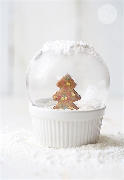 THE HOLIDAY SEASON: EDIBLE GINGERBREAD SNOW GLOBES | Ginger bread ...