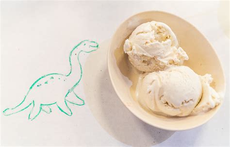 Restaurantosaurus Burgers & Sundaes Review - Disney Tourist Blog