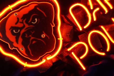 Wiki Neon Sign Blog: CLEVELAND BROWNS DAWG POUND FOOTBALL BEER NEON ...