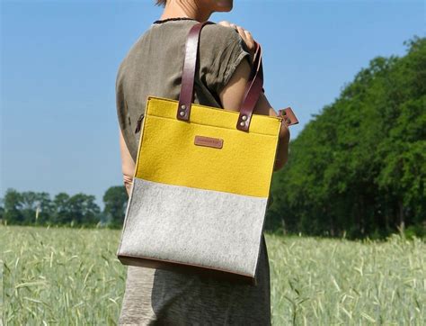 FELT TOTE BAG Felt Shoulder Bag Laptop Tote Bag Gift for - Etsy