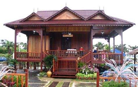 Nama Rumah Adat Bengkulu : Contoh, Gambar dan Penjelasan