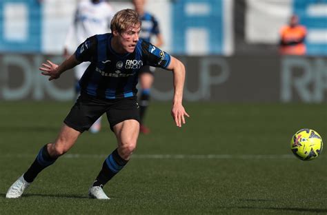 Arsenal And Real Madrid In Battle To Sign Atalanta Striker Rasmus Hojlund – Independent ...