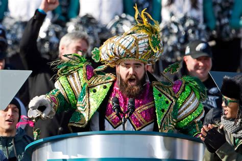 Eagles’ Kelce to play saxophone with Philadelphia Orchestra | Las Vegas Review-Journal