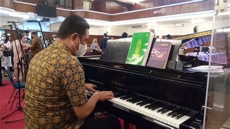 Belajar Piano Iringi KJ. 92 Malam Kudus ll Okhy Channel - YouTube