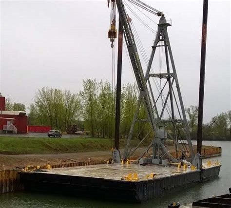 Derrick Spud Barge - Heartland Barge