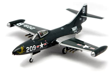 F9F-5 Panther 1/72 Die Cast Model VA-192 "Golden Dragons" ezToys - Diecast Models and Collectibles