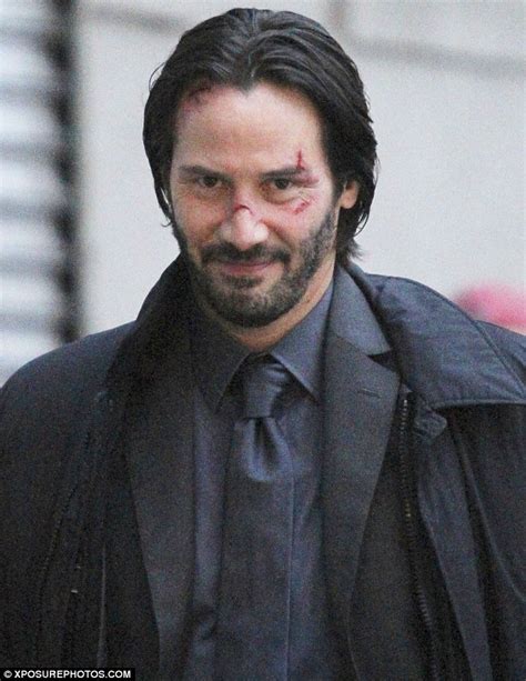 Keanu Reeves reveals cut and bruised face on Brooklyn set of new movie ...