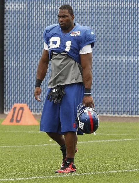 Giants' Justin Tuck limited on field, still nervous about neck pain ...