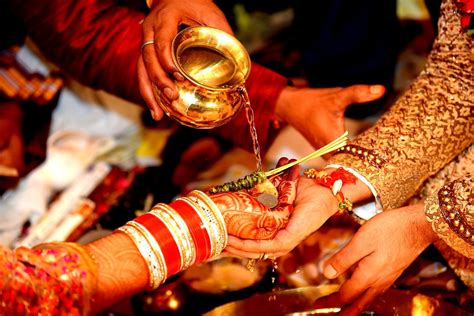 Indian Wedding Ceremony Traditions 14 Hindu Wedding Ceremony Traditions ...