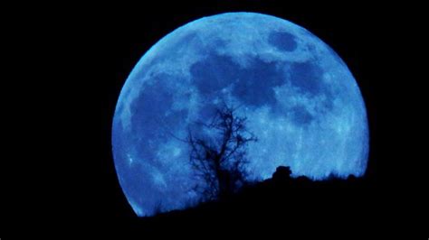 Halloween to Feature a Blue Moon, First Full Moon on Halloween Since 1944