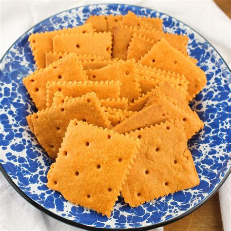 Crispy Homemade Cheddar Crackers #BreadBakers – Palatable Pastime ...