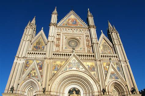 File:Duomo-di-Orvieto.jpg