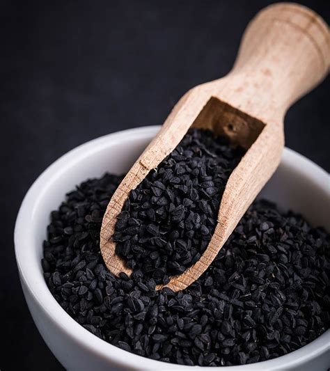 10 Powerful Benefits Of Nigella Seeds Backed By Science